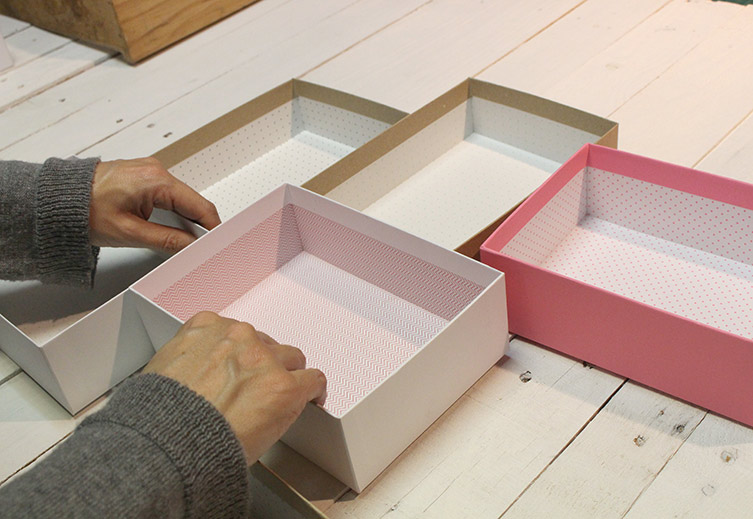 Manualidades con Cajas Recicladas: Estantería con Cajas Birchbox